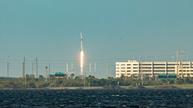 Photo by Lau Brown SpaceX Starlink 6-61 100th Flight YTD